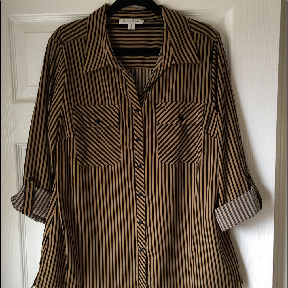 Lightly worn button down blouse, 3/4 sleeves